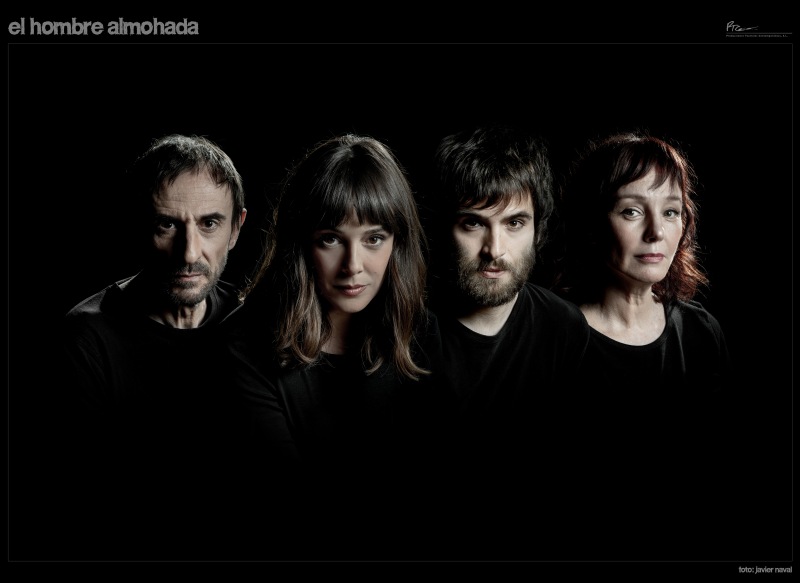 El hombre almohada - Foto de Javier Naval