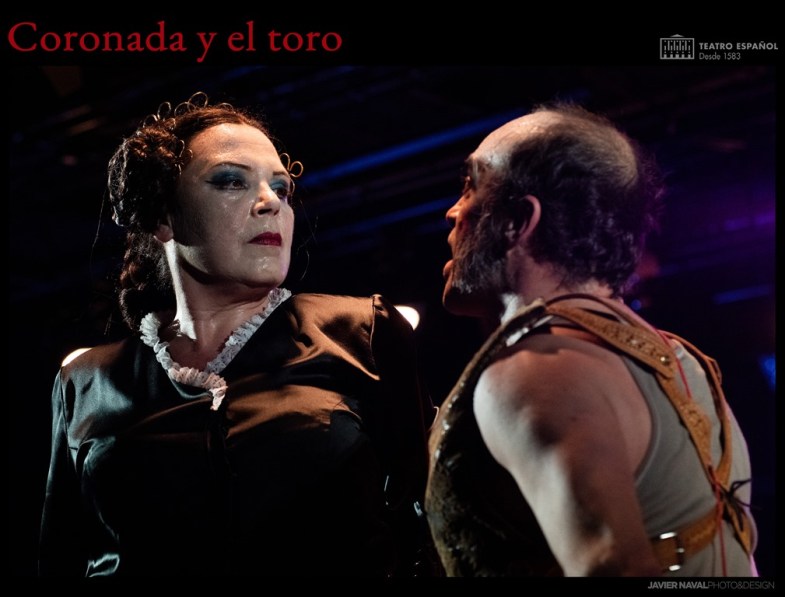 Coronada y el toro - Foto de Javier Naval